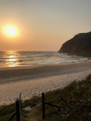 “Boomerang House” – private beach access gallery image 3