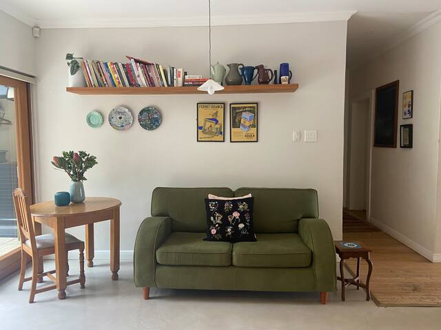 Summer in Cape Town – pool, pizza & pet-friendly gallery image 5