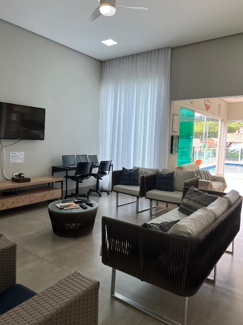 stôl na prácu na diaľku s rýchlosťou 100mbps