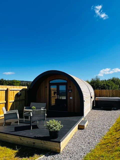 Wyvis Premier Glamping Pod (Pet) with Hot Tub
