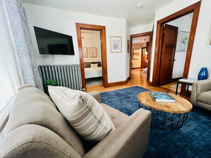 Coffee Haus Classic 2 Bedroom Upper Apt 1 Apartments for Rent in