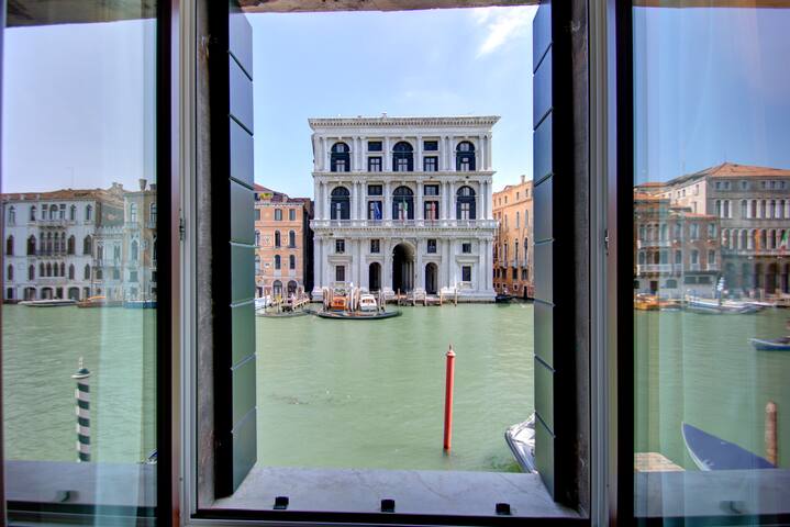 GRITTI~Grand~Canal Panorama gallery image 4