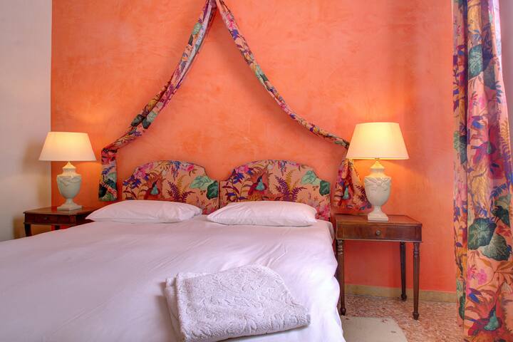 BAROCCO~Veneziano gallery image 3