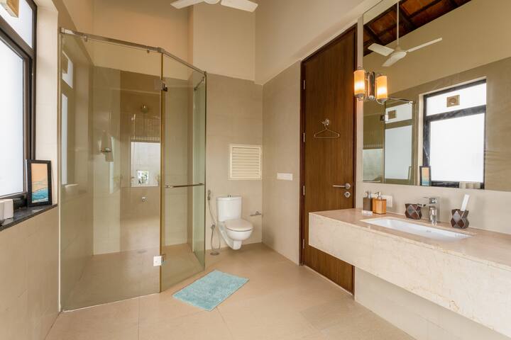 Washroom 03