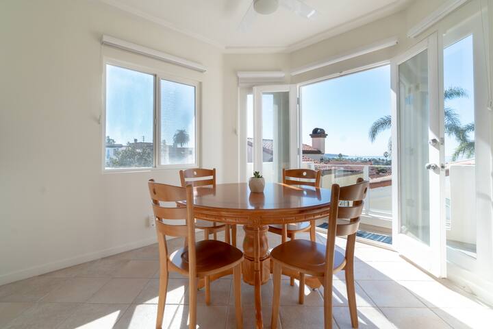 180 oceanviews, outdoor patios, light + bright! gallery image 3