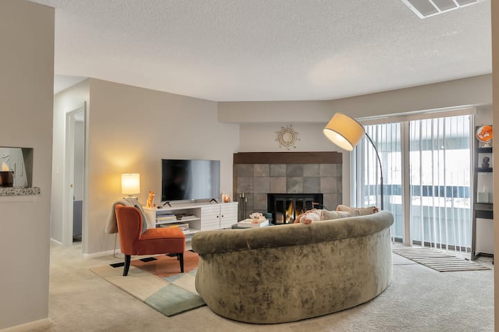 5 Min From Children’s Hospital, Laundry In Unit - Aurora, CO