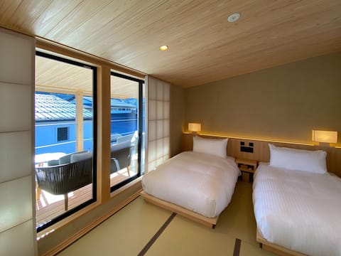 IORI YAMAGUCHI【Luxury bath & River view terrace】