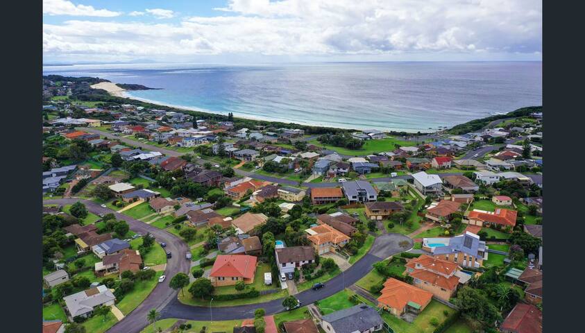 Home in One Mile Beach Forster