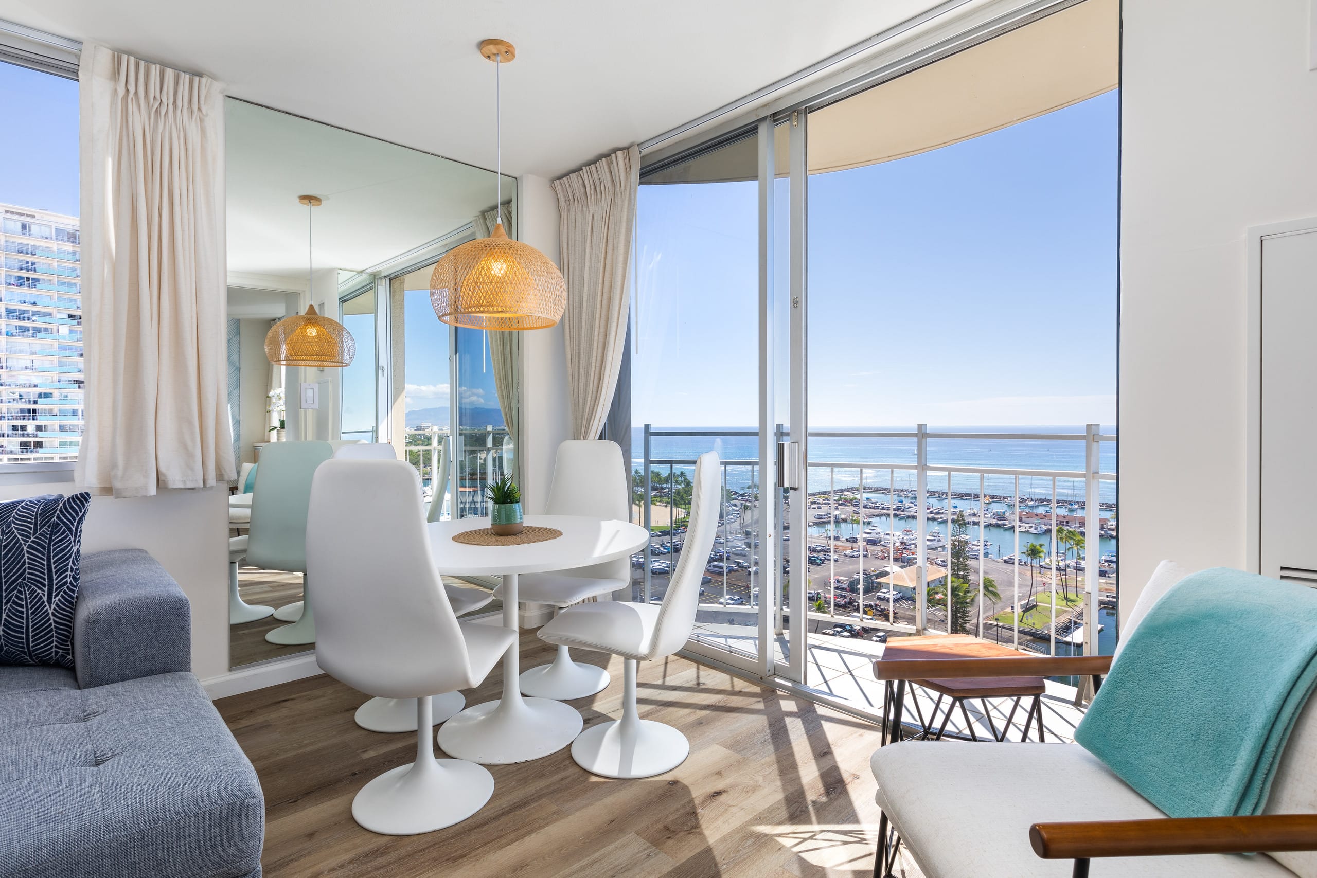 Ilikai Collection # 12. Corner Oceanfront condo ! - Image 16