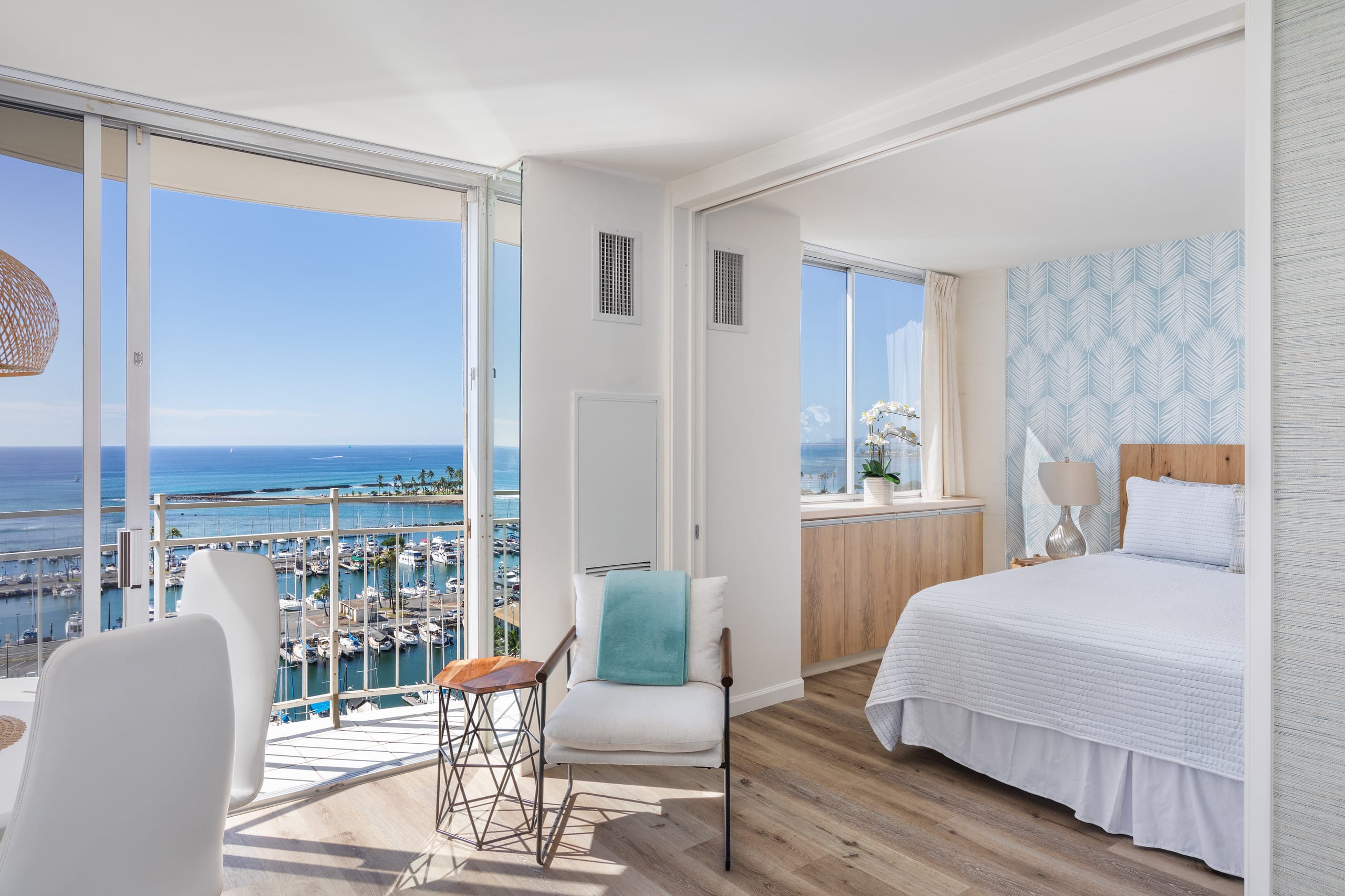 Ilikai Collection # 12. Corner Oceanfront condo ! - Image 10