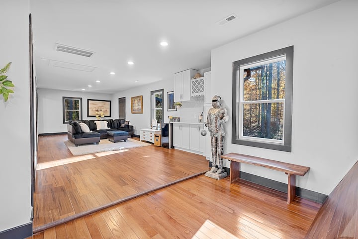 Spacious Private Cabin - Charlotte, NC