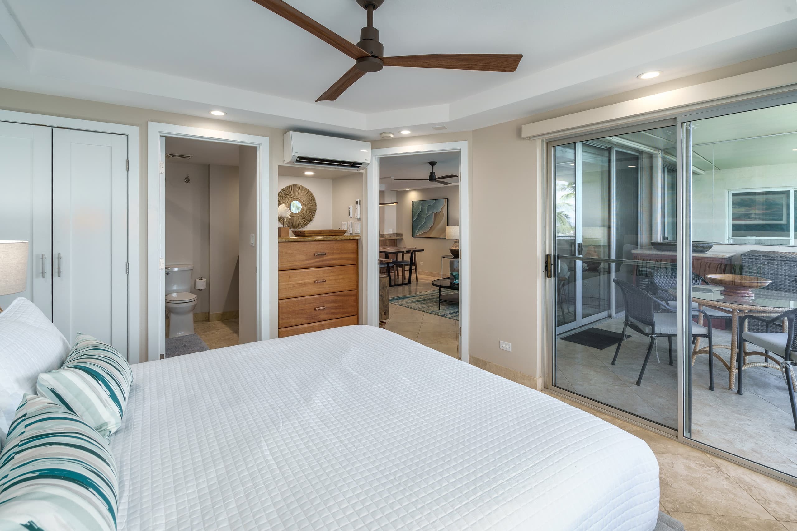 Top Floor-Stunning Ocean Views - Image 11