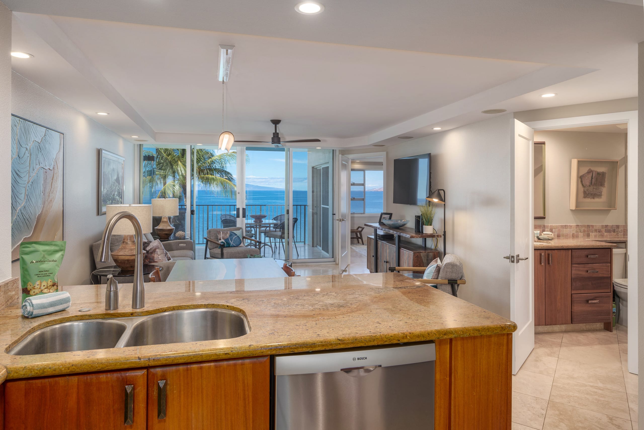Top Floor-Stunning Ocean Views - Image 18