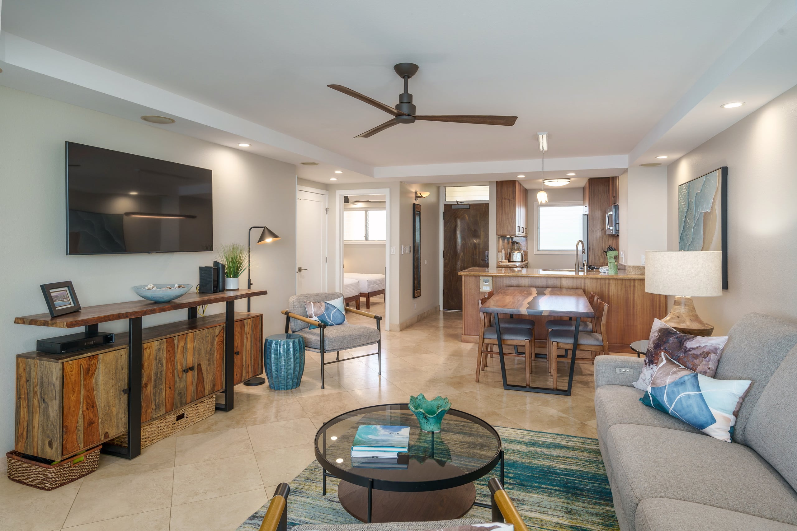 Top Floor-Stunning Ocean Views - Image 8