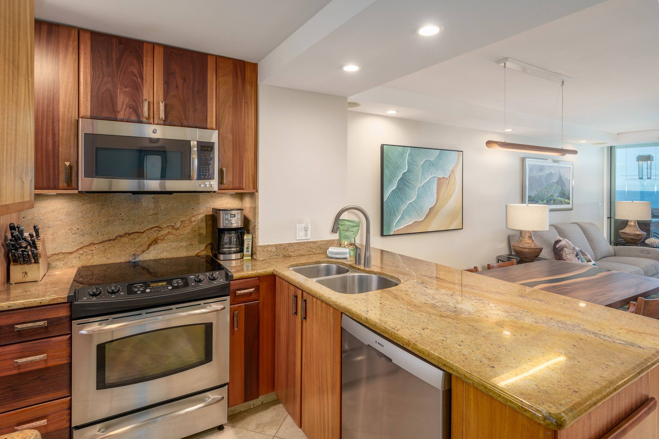 Top Floor-Stunning Ocean Views - Image 7