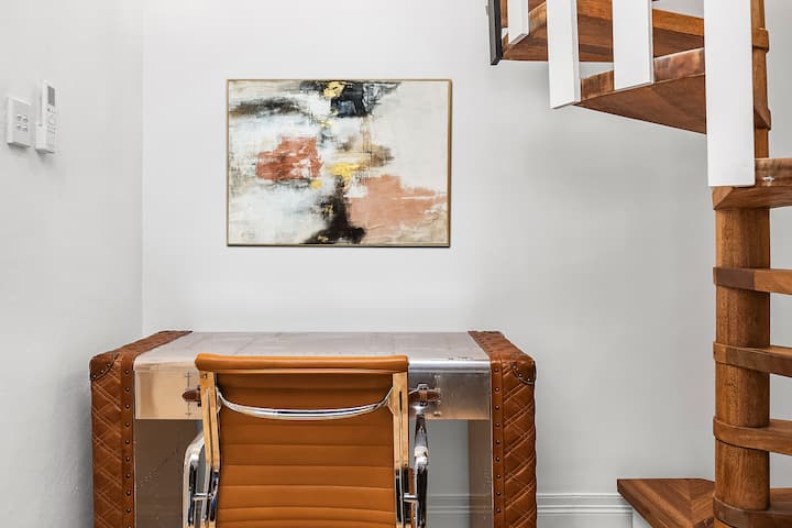 2 mins -> Darling Harbour! Rare 2BR House Ultimo.