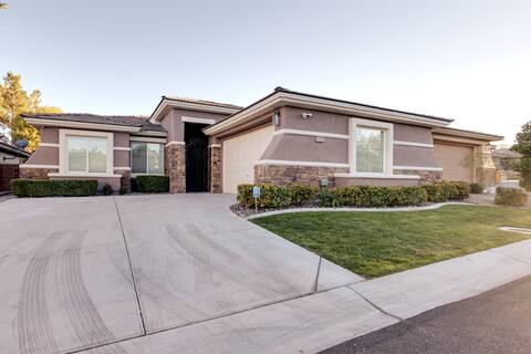 Stunning Lux Home In Summerlin