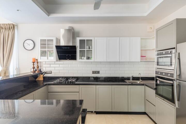 Cook and dine in style in our fully equipped kitchen