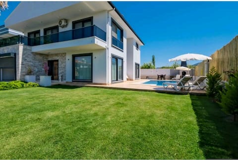 Villa Kalinda Close to Dalaman Airport with Pool