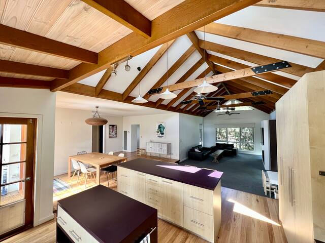 Spacious home for grand getaways gallery image 3