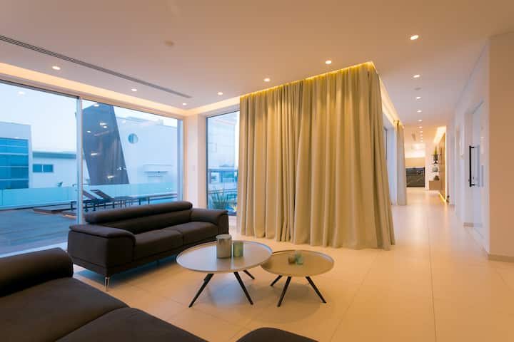 Luxury Private Villa: Rooftop Jacuzzi, Seaview - Ayia Napa
