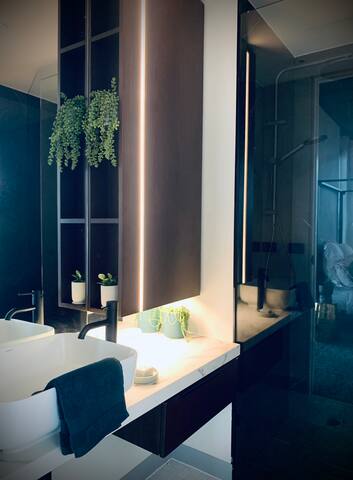 Fitzroy 3 Bed Apartment gallery image 4