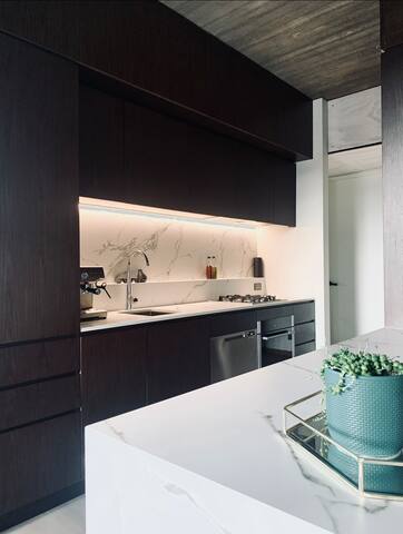 Fitzroy 3 Bed Apartment gallery image 2