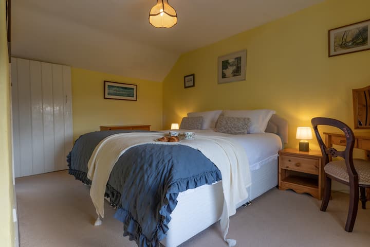 Second floor king bedroom