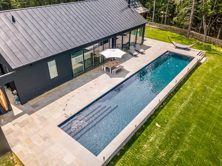 Basecamp:  Pool + Mtn Views. Hudson Valley Getaway - ウッドストック, NY
