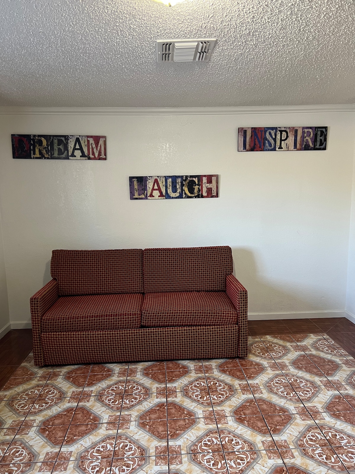 Veliki kauč na razvlačenje s madracem Tempurpedic