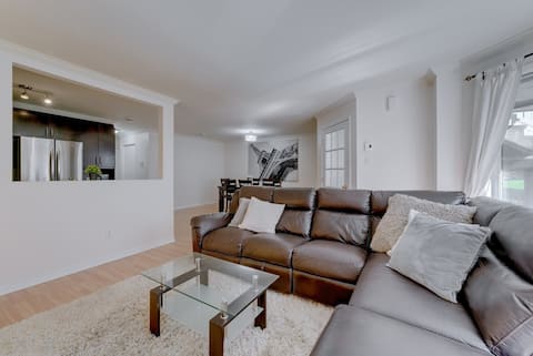 Full Amenities| Amazing Location| 2 BR| Brossard