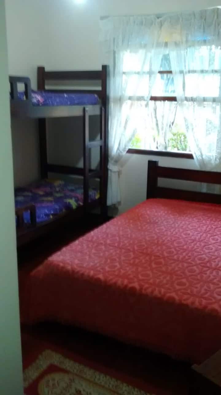 chumba cha kulala cha kwanza