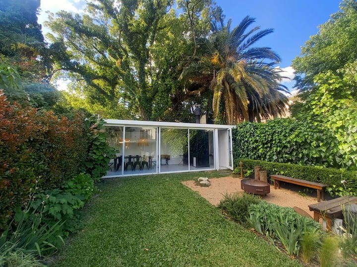 House with pool in Martínez