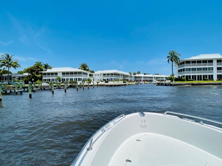 Canal FrontEnd Unit*PetOKDaniel's Urban GetAway Condominiums for