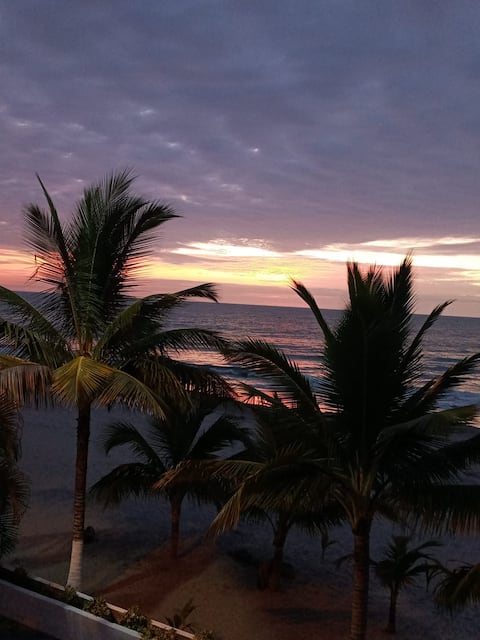 Casa Blanca, the best location by the sea