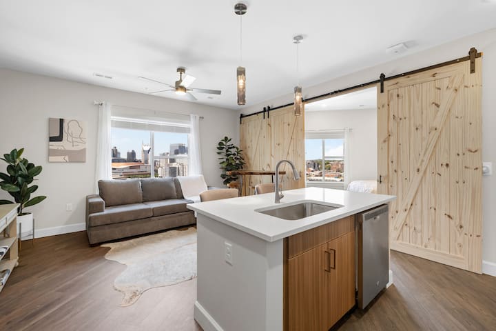 The Bel Air Suite The Gulch