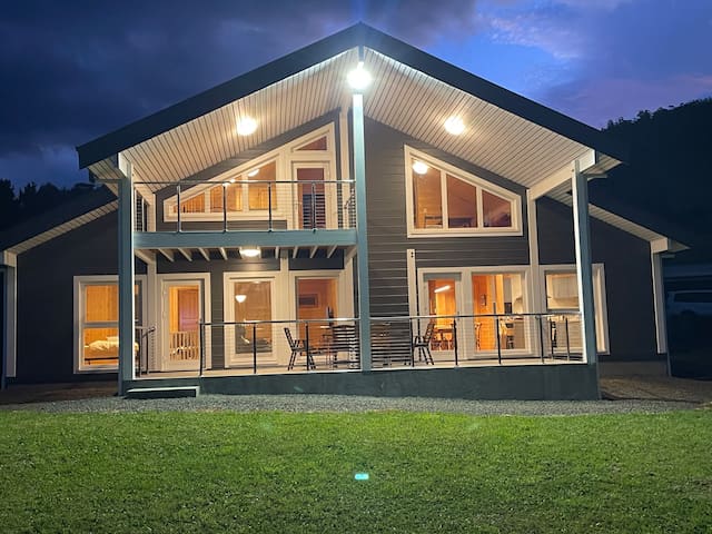 Luxury Huon Valley Farm Stay