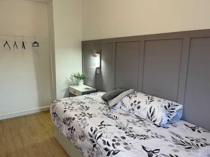 Cama de 90 con colchón de firmeza media-dura