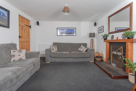 Popular Airbnb listing: Rockbank in Strath