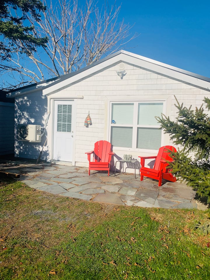 The Little Caboose Guesthouses for Rent in Chester, Nova Scotia