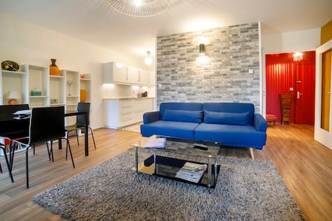 2-room apartment (sleeps 2/4) in the city center