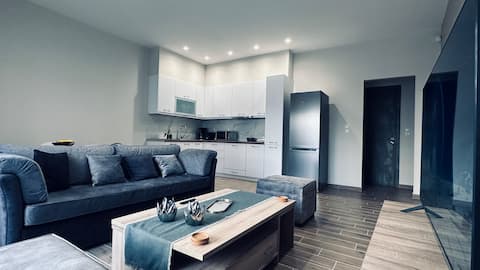 Top performing Airbnb: Hodos Luxury APT 1 near ATH-Airport in Δήμος Μαρκόπουλου Μεσογαίας