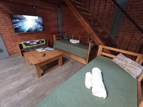 Propiedad de Airbnb exitosa: Ezeiza stopover loft with breakfast en Partido De Esteban Echeverría
