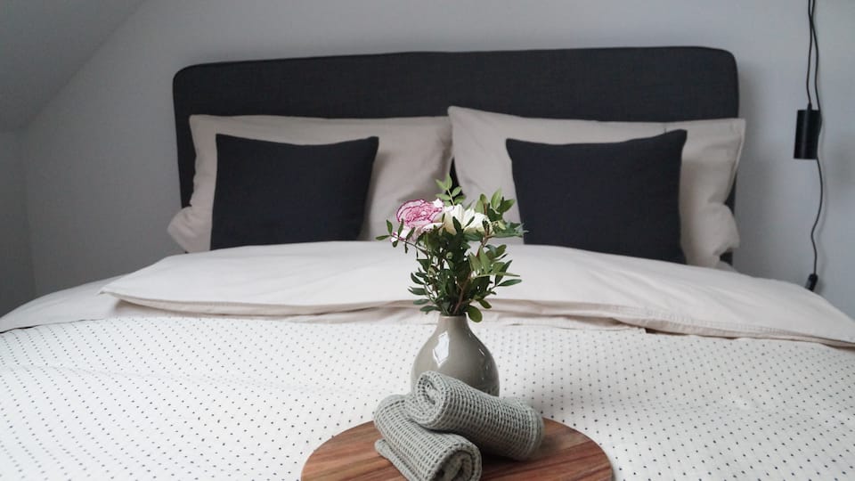 F&E | Cozy & Central Accommodations — foto 1