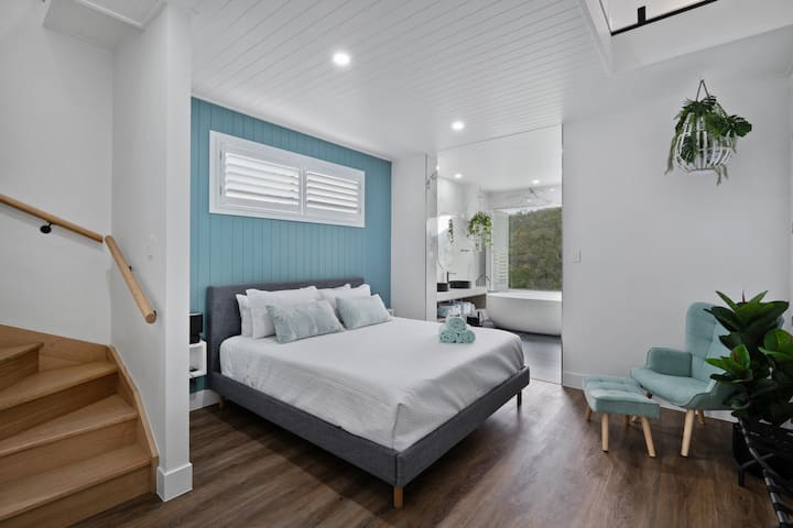 Pool House (Paid Extra) Bedroom