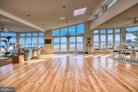 Spectacular Oceanfront house