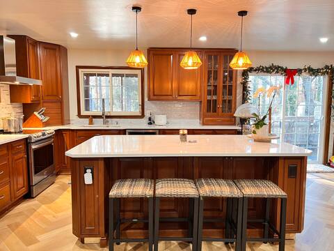 Weekly/Monthly Discount 4 Bds Nears River & D.C