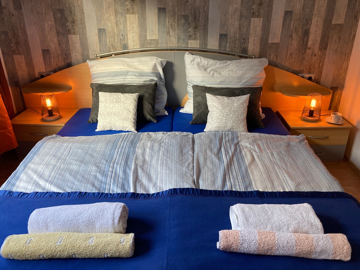 Propiedad de Airbnb exitosa: GREAT condominium on the Rhine en Laar