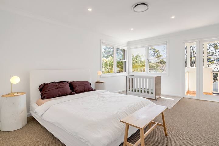 Fairweather House — a spacious suburban oasis. gallery image 5