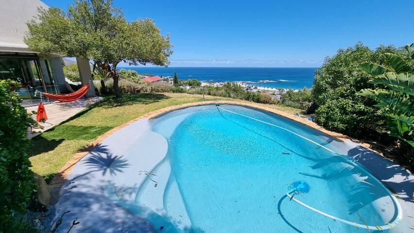 Camps Bay – Not Too Shabby Views gallery image 3